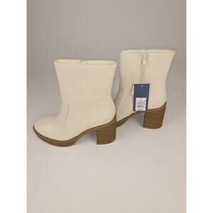 Univeral Thread Jenna Off-White Block Heel Boots Size 7.5 Boho Retro 70's Inspir